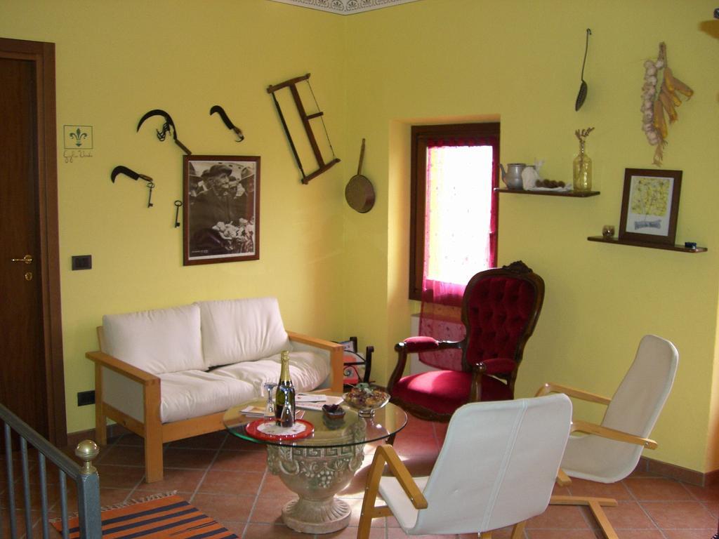 Arco Dei Nobili Bed & Breakfast Monforte dʼAlba Dış mekan fotoğraf