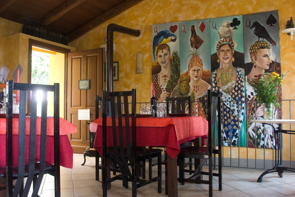 Arco Dei Nobili Bed & Breakfast Monforte dʼAlba Dış mekan fotoğraf