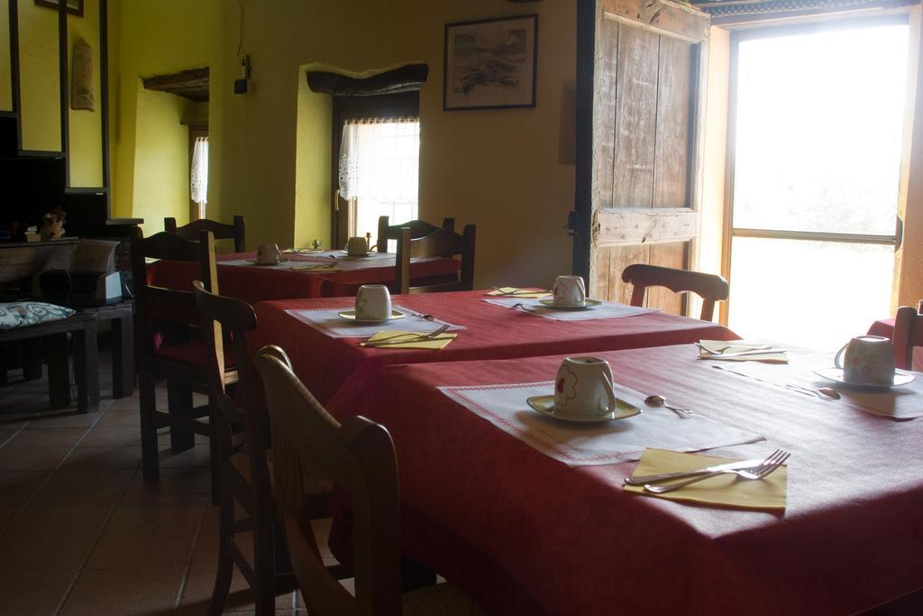 Arco Dei Nobili Bed & Breakfast Monforte dʼAlba Dış mekan fotoğraf
