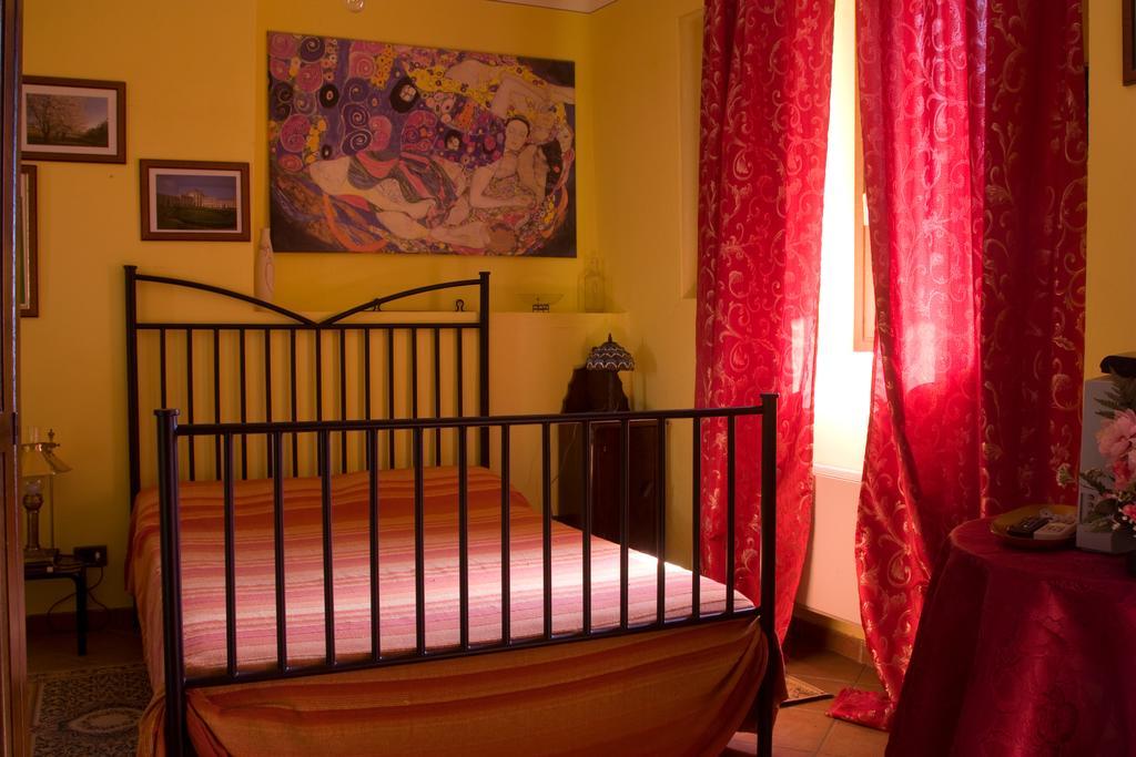 Arco Dei Nobili Bed & Breakfast Monforte dʼAlba Dış mekan fotoğraf