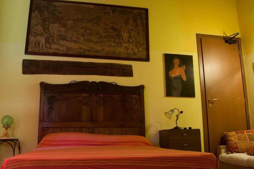 Arco Dei Nobili Bed & Breakfast Monforte dʼAlba Dış mekan fotoğraf